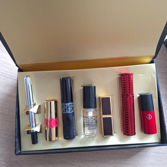 Sephora Favorites Luxe at Sephora Luxury Beauty 7pc  Kit  Set New - Picture 2 of 5